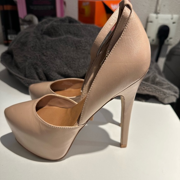 Steve Madden Deeny Heels - Picture 1 of 5